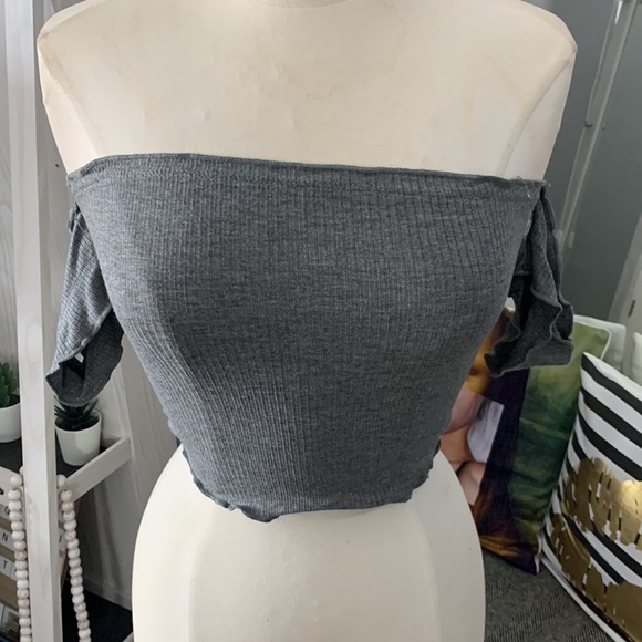 FashionNova | cropped top size small - Picture 6 of 8